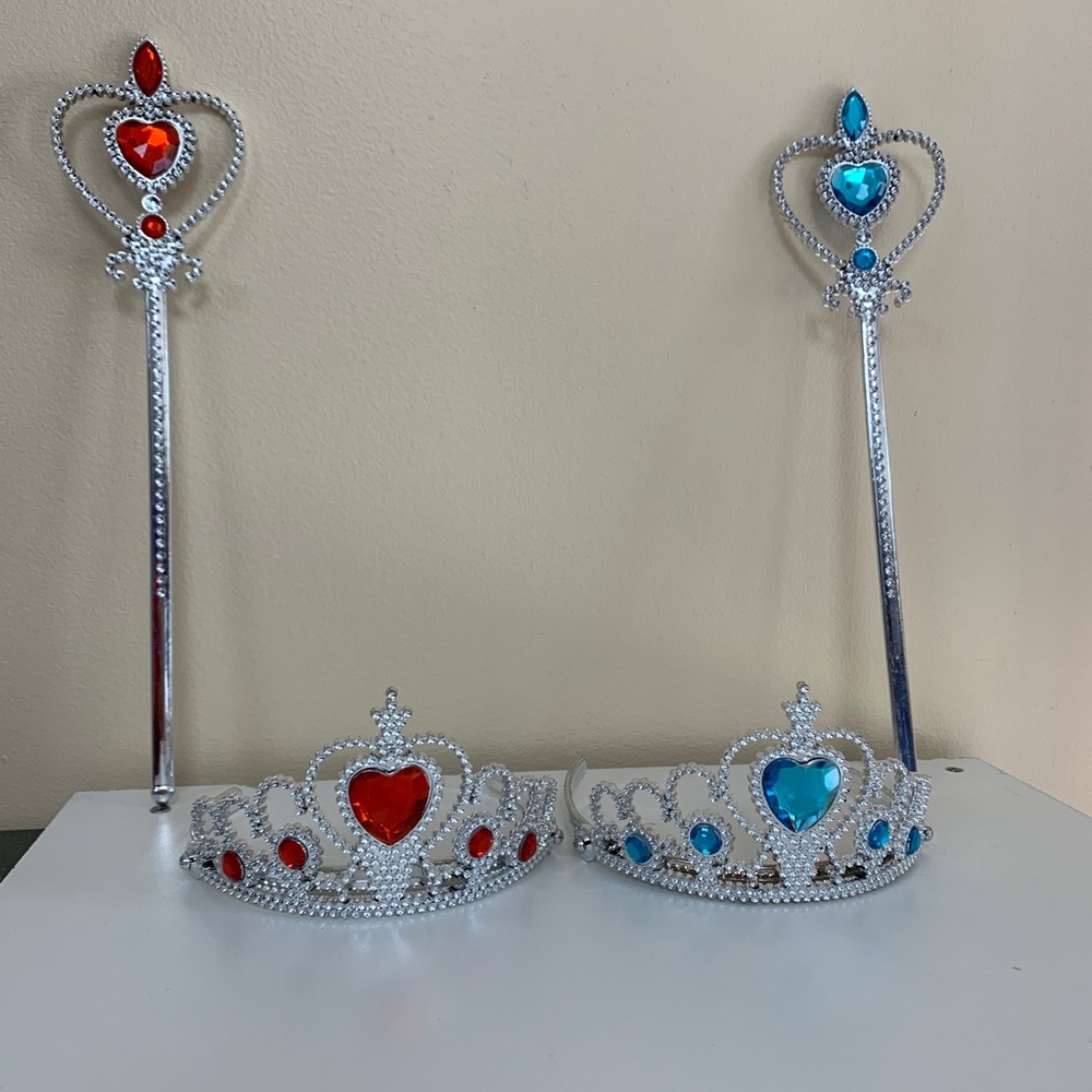 Baby crowns a set